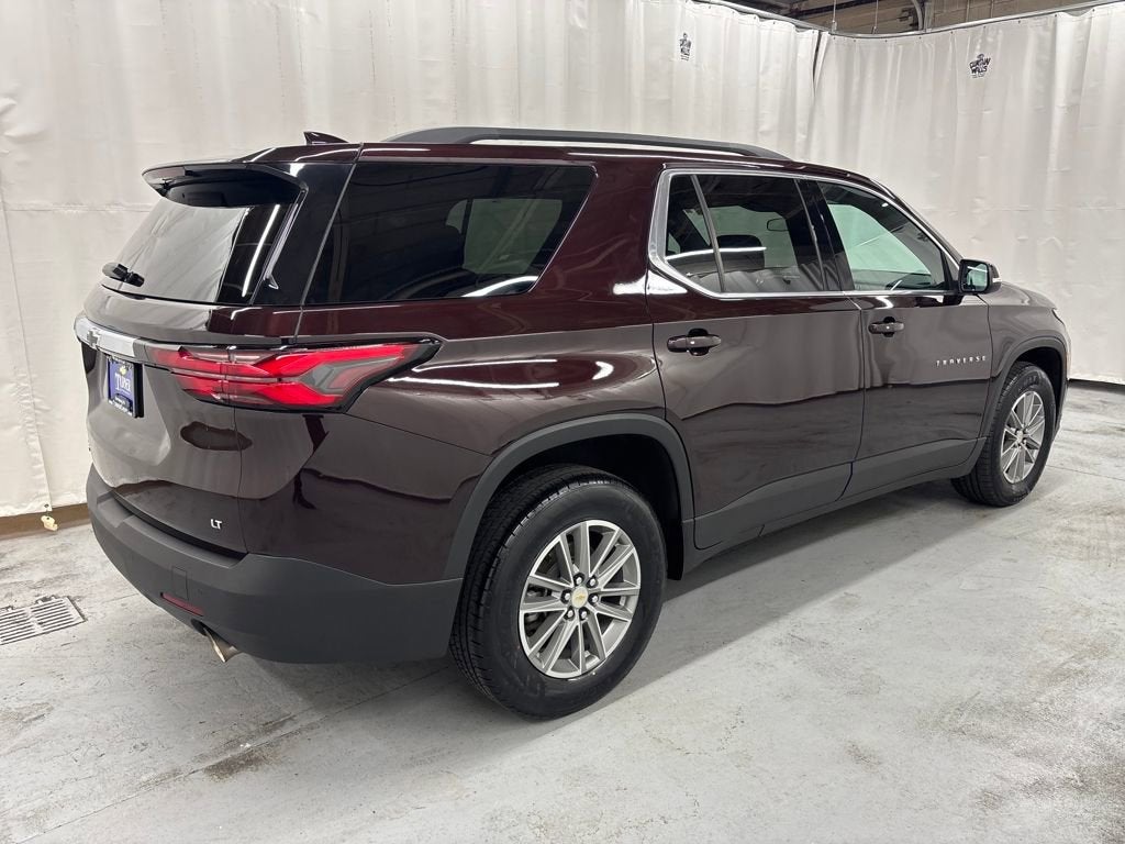 2022 Chevrolet Traverse LT Cloth