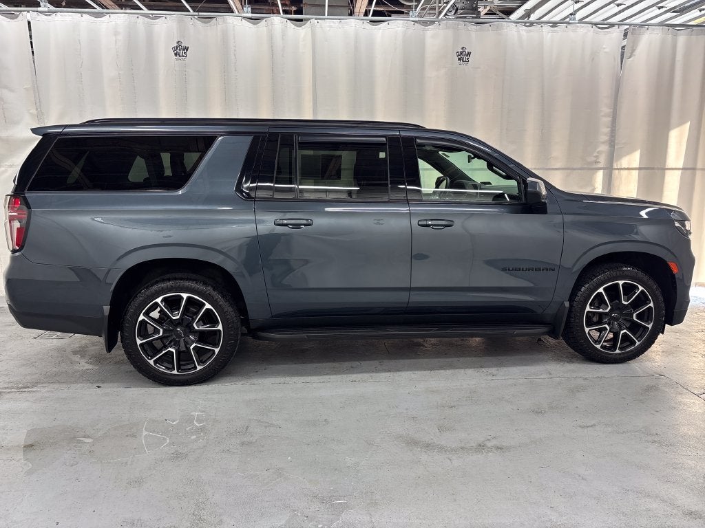 2021 Chevrolet Suburban RST
