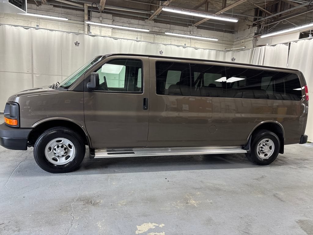 2014 Chevrolet Express Passenger 3500 LS
