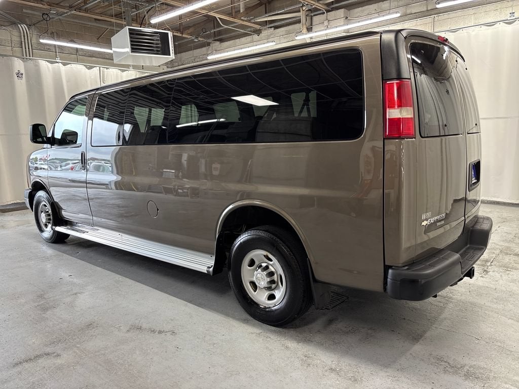 2014 Chevrolet Express Passenger 3500 LS