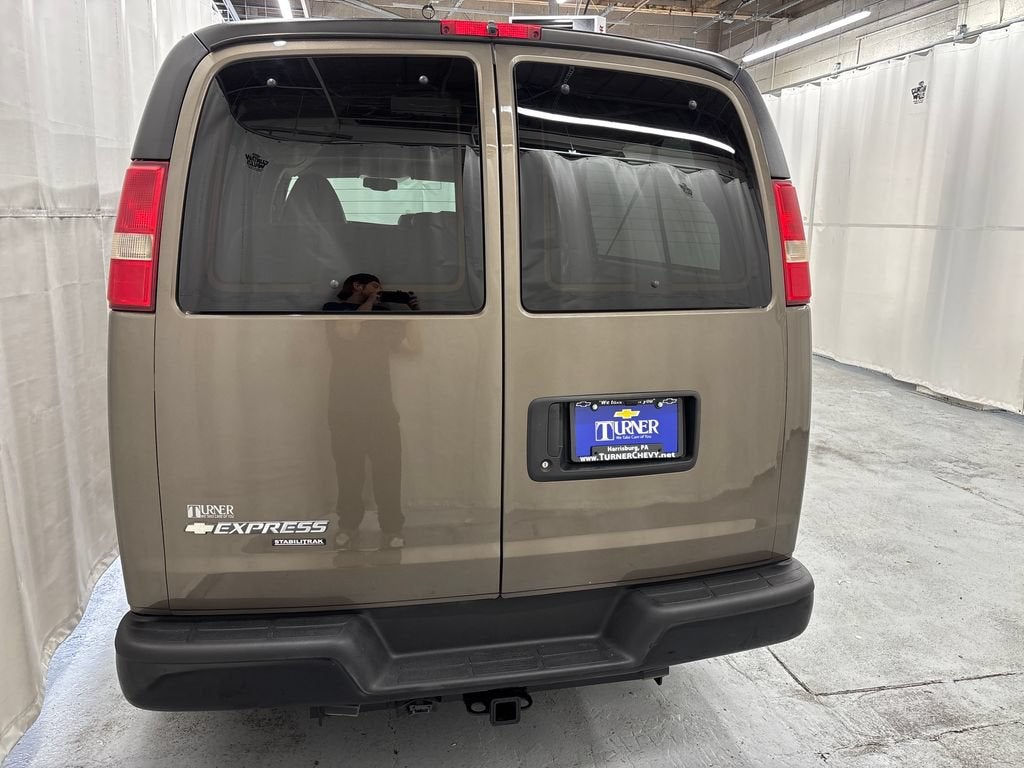 2014 Chevrolet Express Passenger 3500 LS