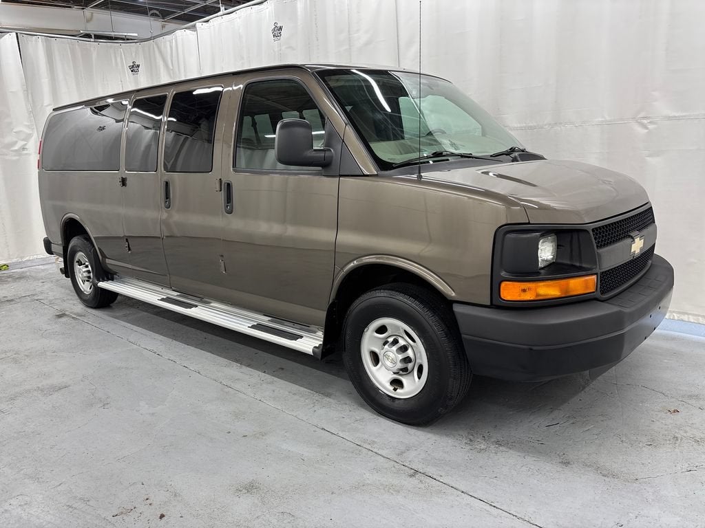 2014 Chevrolet Express Passenger 3500 LS