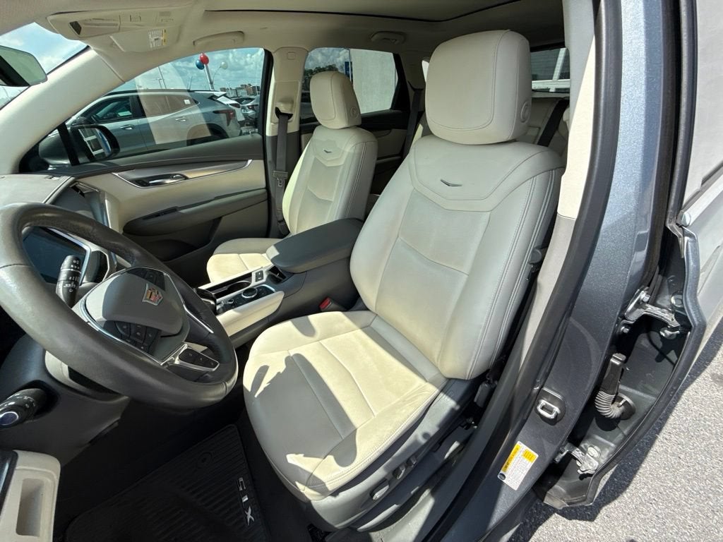 2022 Cadillac XT5 AWD Premium Luxury
