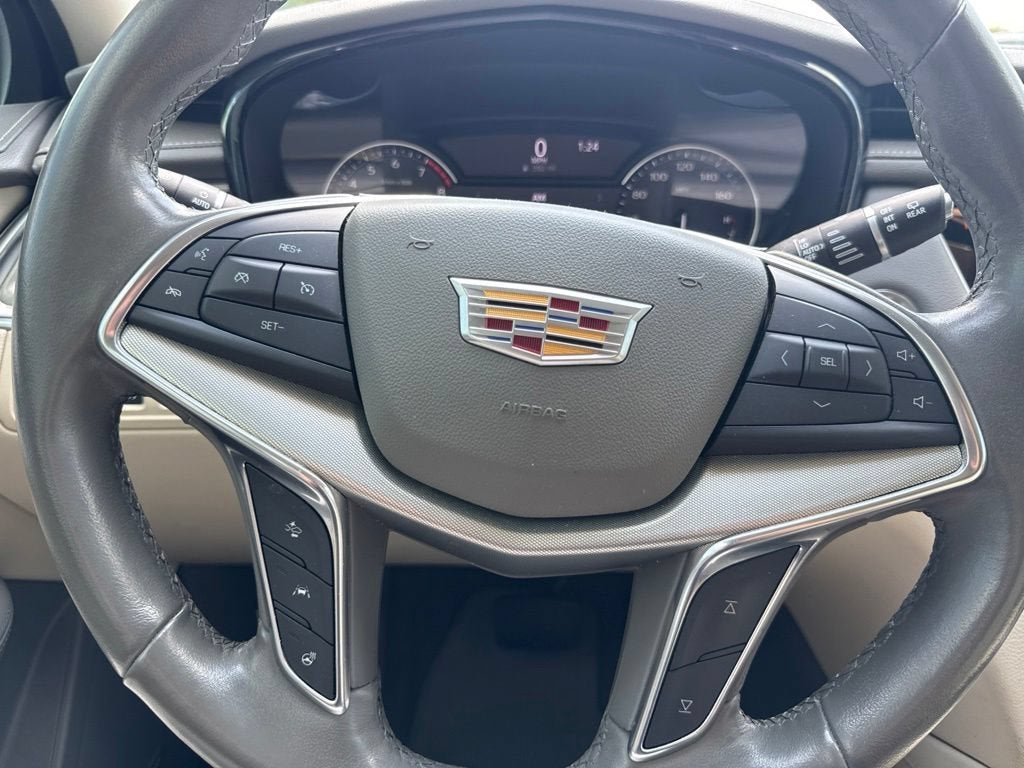 2022 Cadillac XT5 AWD Premium Luxury