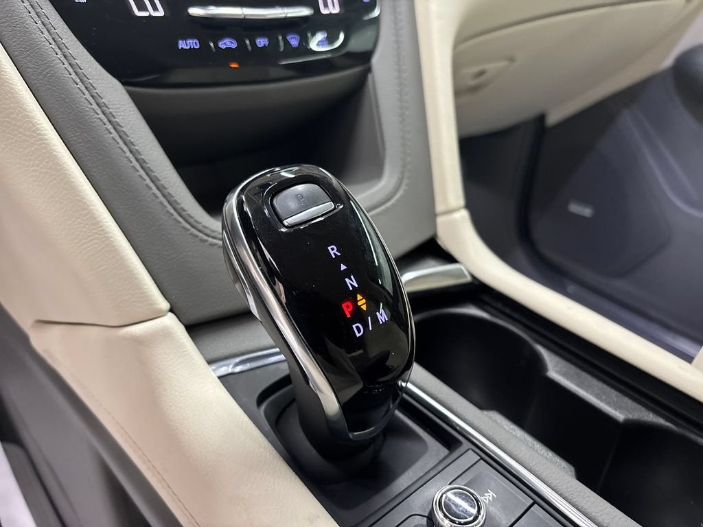 2022 Cadillac XT5 AWD Premium Luxury