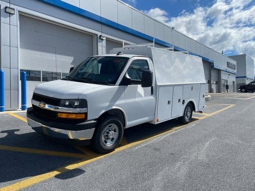 2024 Chevrolet Express Cutaway 3500 1WT