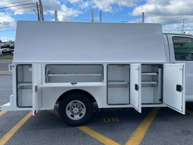 2024 Chevrolet Express Cutaway 3500 1WT