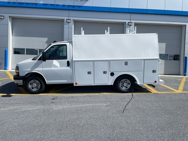 2024 Chevrolet Express Cutaway 3500 1WT