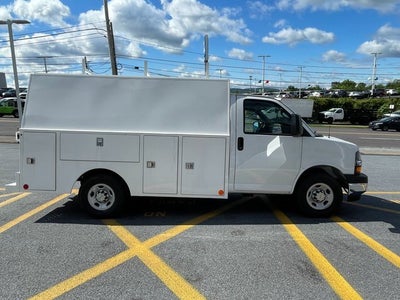 2024 Chevrolet Express Cutaway 3500 1WT