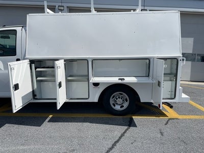 2024 Chevrolet Express Cutaway 3500 1WT