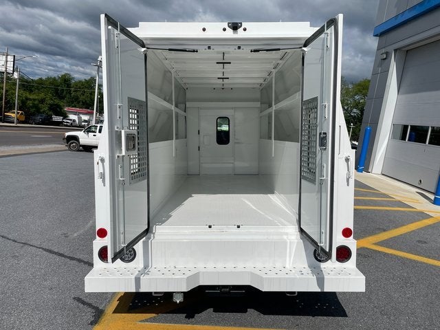 2024 Chevrolet Express Cutaway 3500 1WT