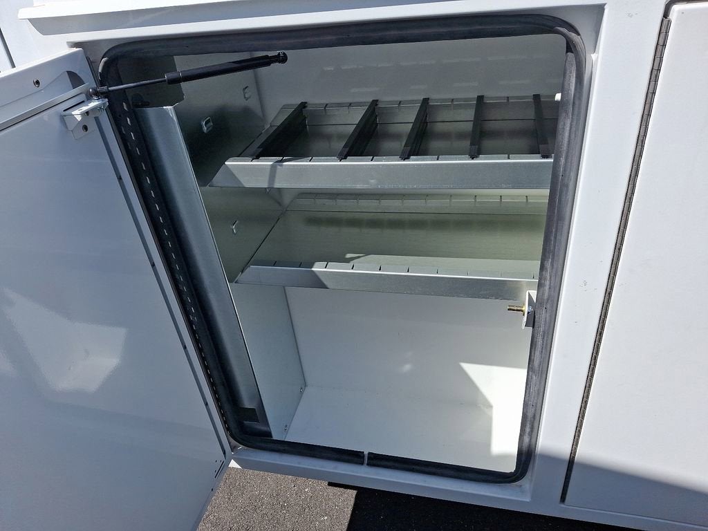 2024 Chevrolet Express Cutaway 3500 1WT