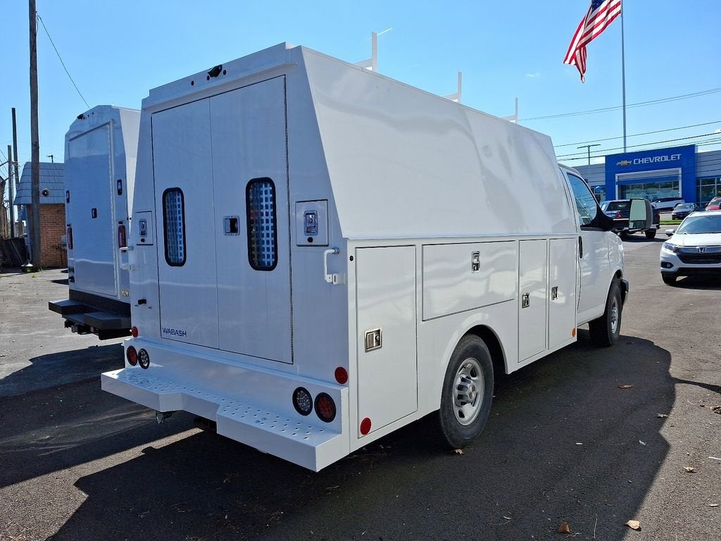 2024 Chevrolet Express Cutaway 3500 1WT