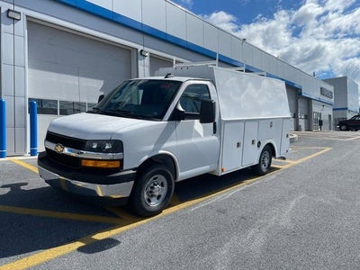 2024 Chevrolet Express Cutaway 3500 1WT