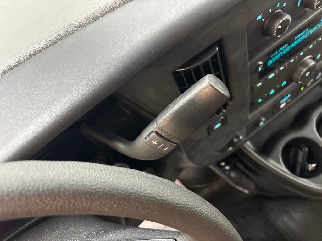 2025 Chevrolet Express Cutaway 3500 1WT