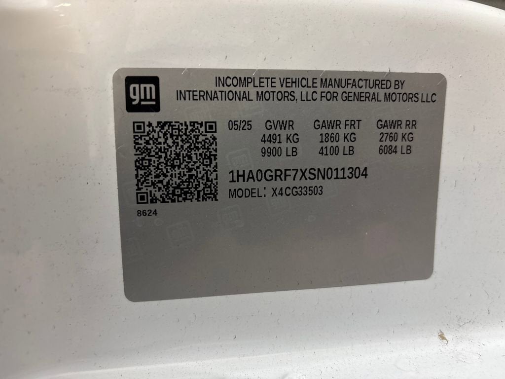 2025 Chevrolet Express Cutaway 3500 1WT