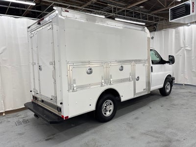 2025 Chevrolet Express Cutaway 3500 1WT