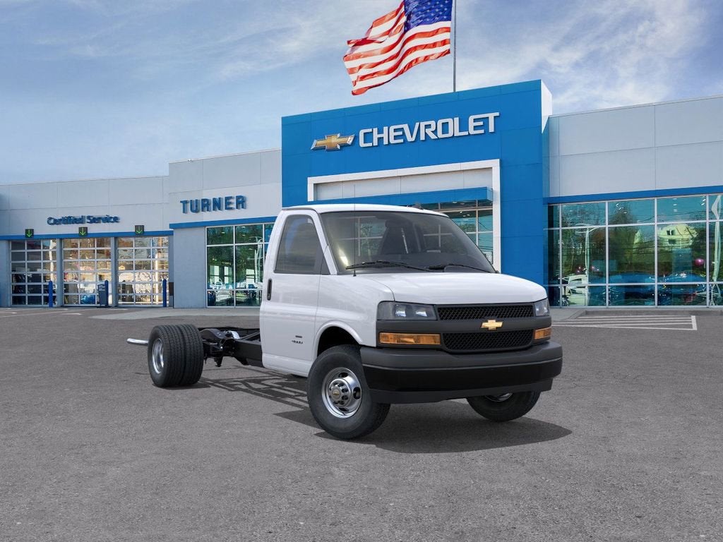 2025 Chevrolet Express Cutaway 3500 1WT