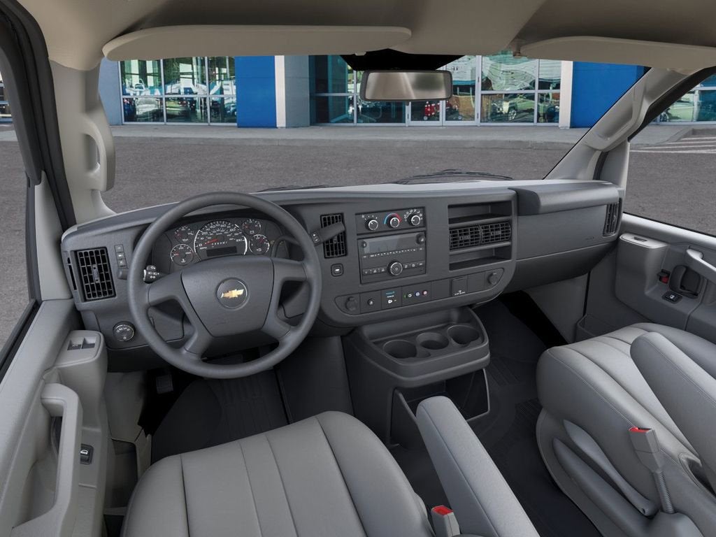 2025 Chevrolet Express Cutaway 3500 1WT