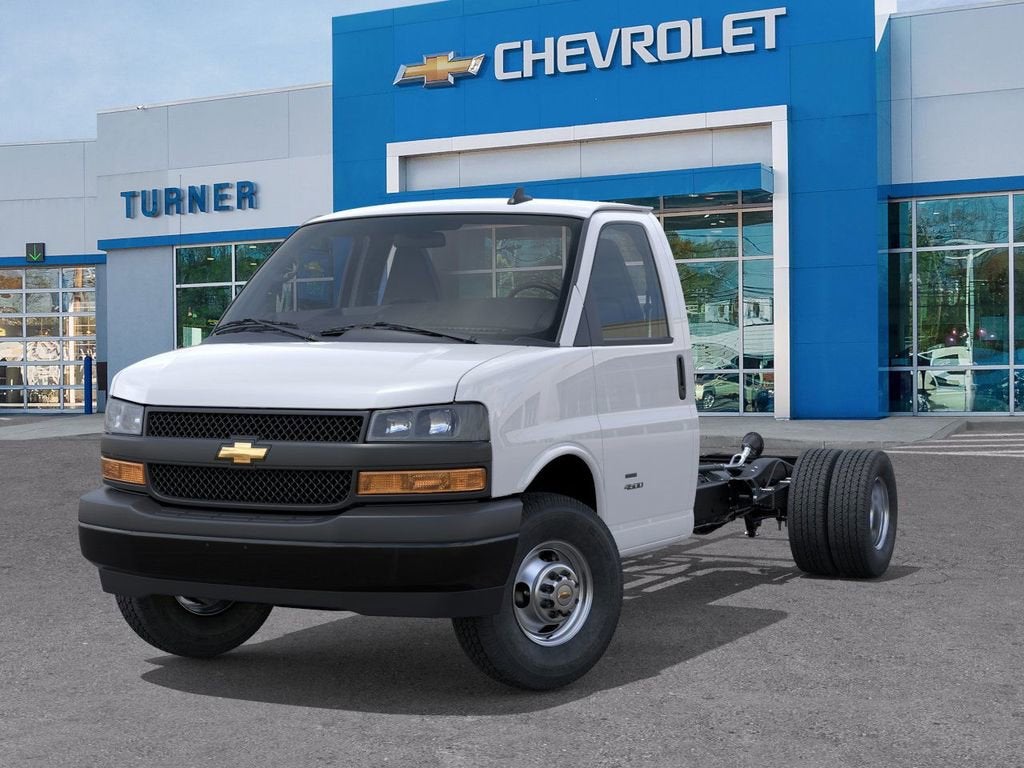 2025 Chevrolet Express Cutaway 3500 1WT