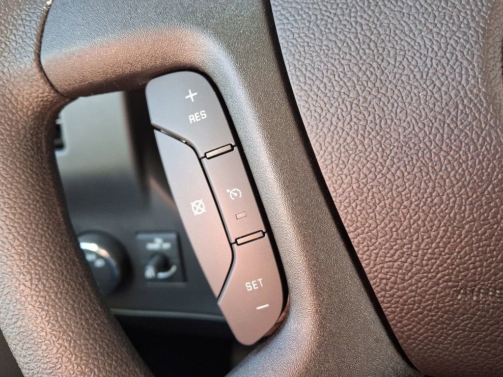 2024 Chevrolet Express Cutaway 3500 1WT