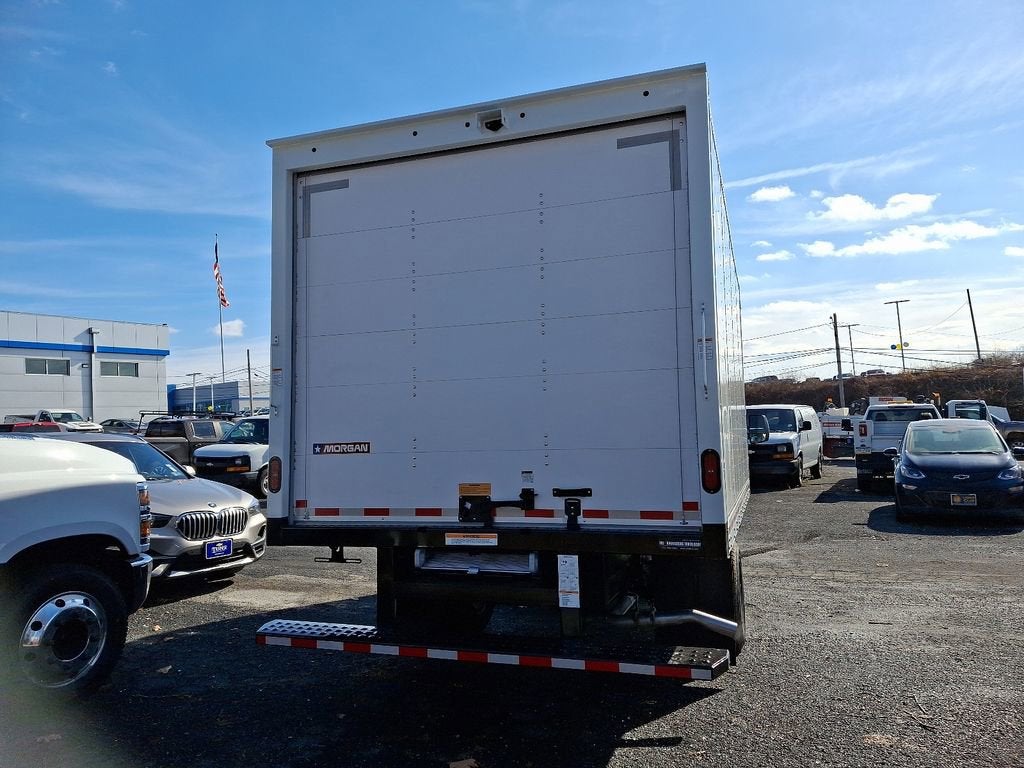 2024 Chevrolet Express Cutaway 3500 1WT