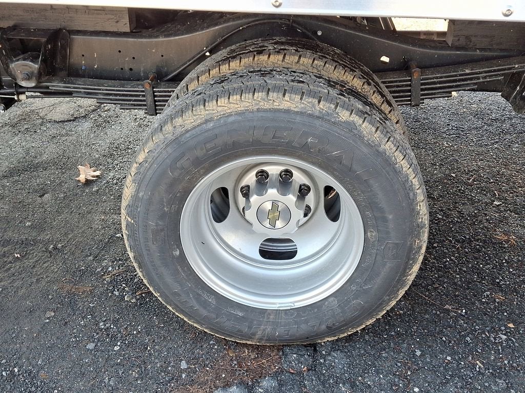 2024 Chevrolet Express Cutaway 3500 1WT