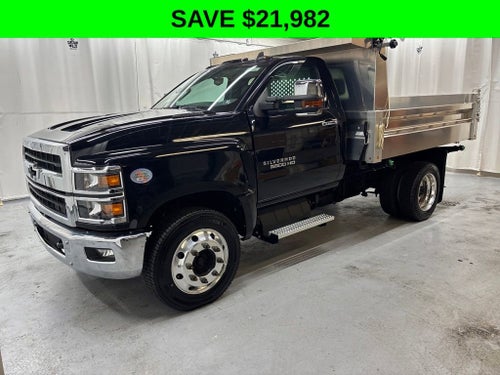 2023 Chevrolet Silverado 5500 HD Work Truck