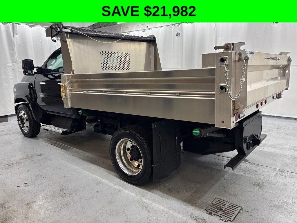 2023 Chevrolet Silverado 5500 HD Work Truck