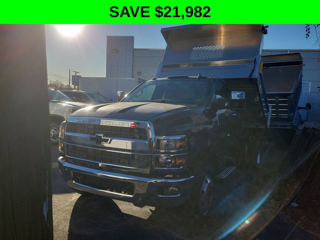 2023 Chevrolet Silverado 5500 HD Work Truck