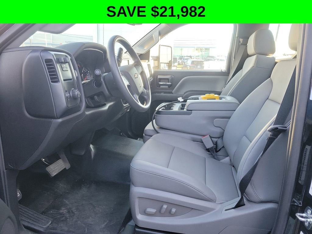 2023 Chevrolet Silverado 5500 HD Work Truck