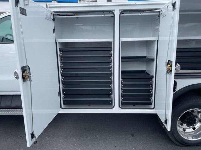 2024 Chevrolet Silverado 6500 HD LT