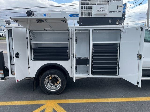 2024 Chevrolet Silverado 6500 HD LT