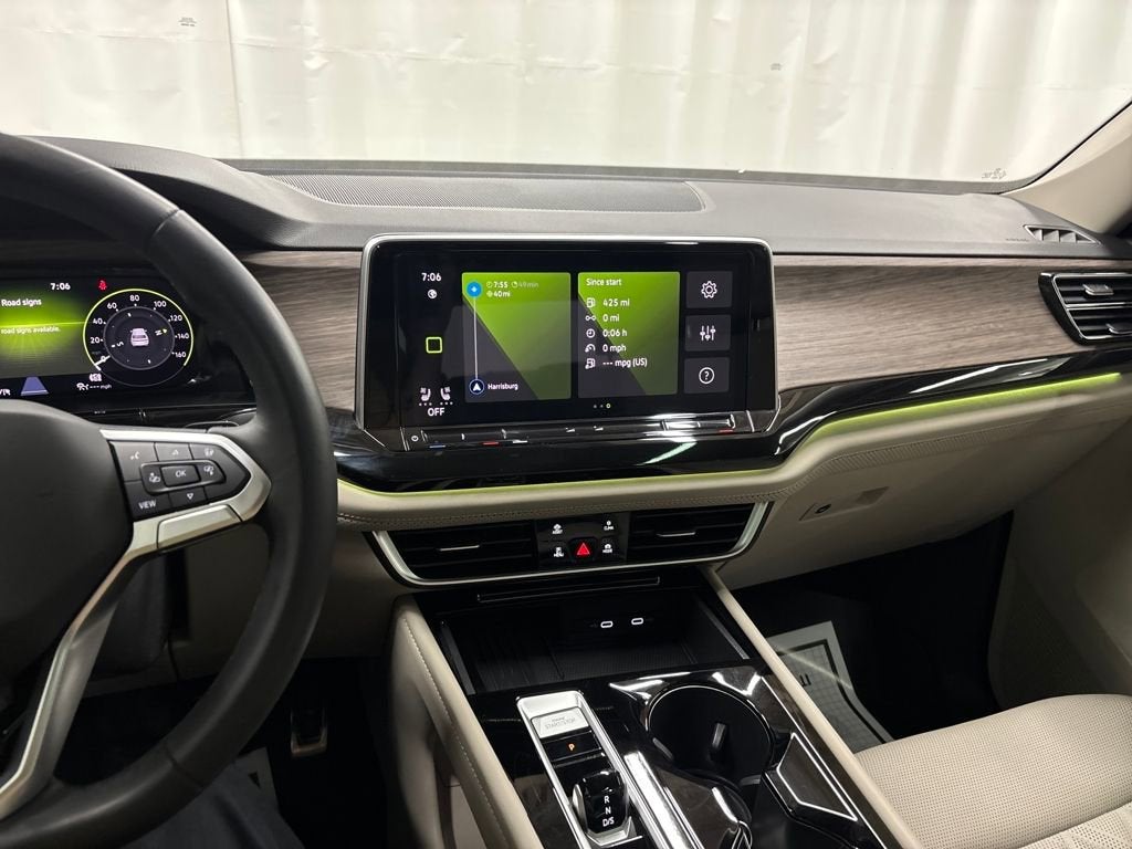 2025 Volkswagen Atlas 2.0T SEL Premium R-Line