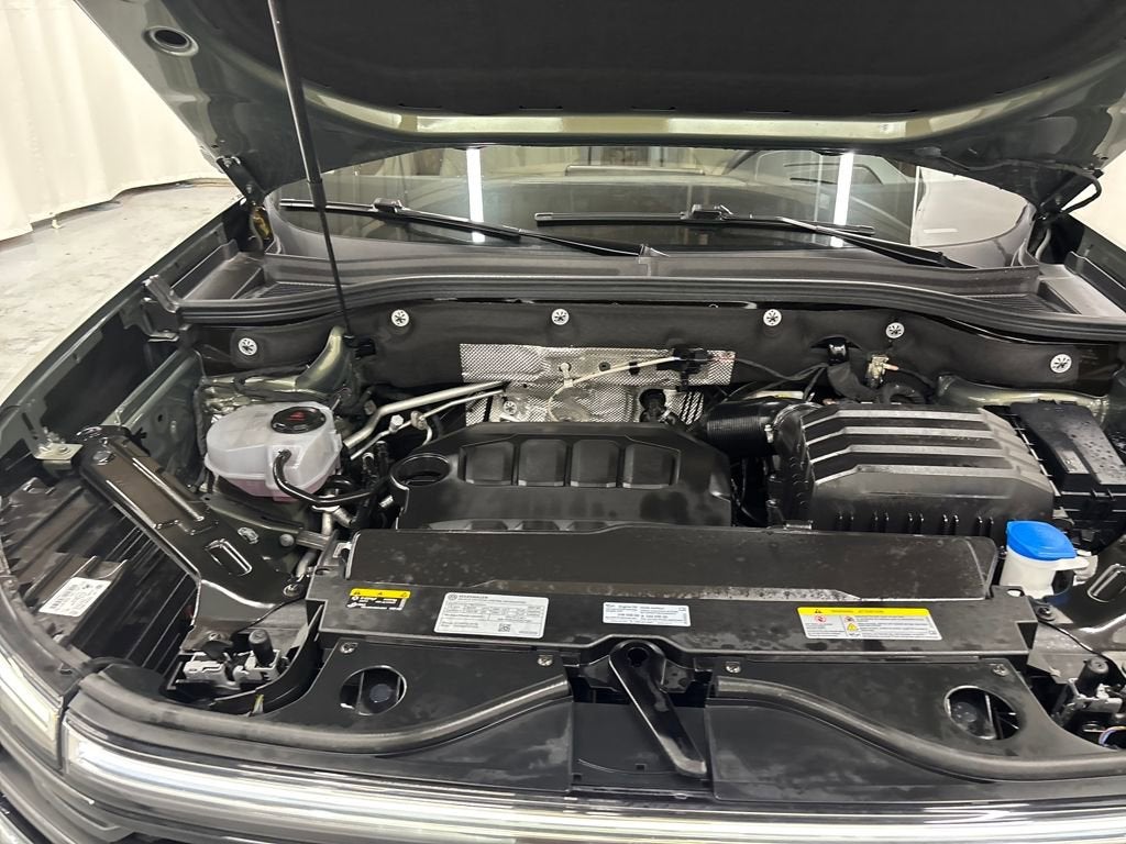 2025 Volkswagen Atlas 2.0T SEL Premium R-Line