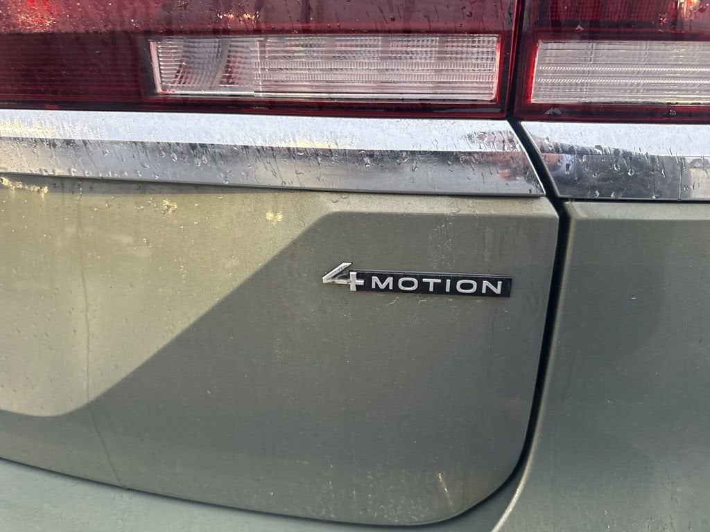 2025 Volkswagen Atlas 2.0T SEL Premium R-Line