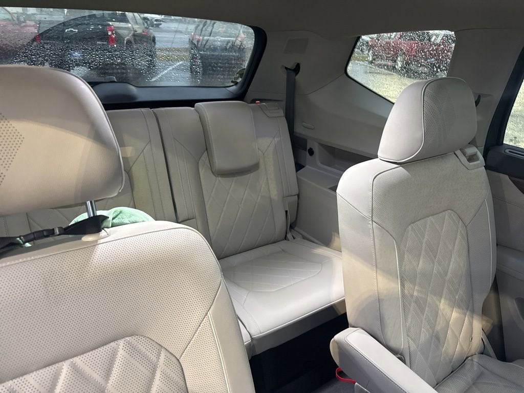 2025 Volkswagen Atlas 2.0T SEL Premium R-Line