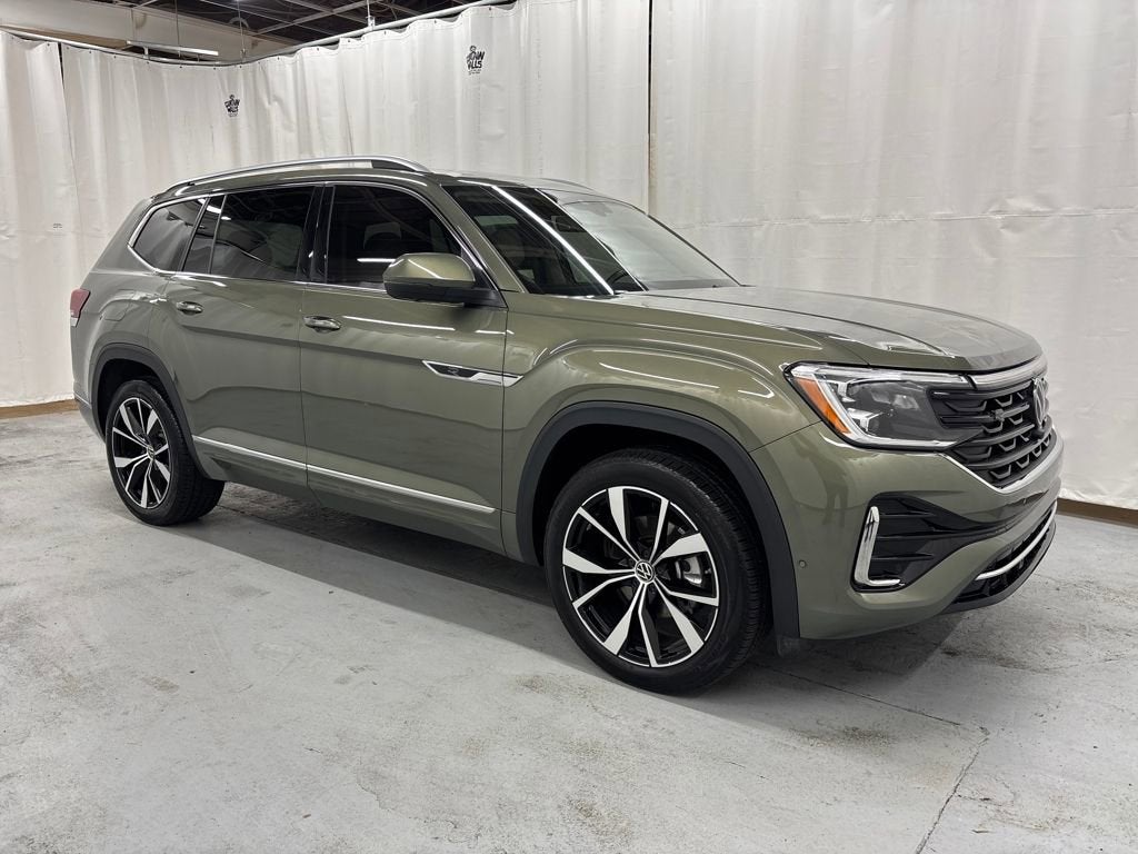 2025 Volkswagen Atlas 2.0T SEL Premium R-Line