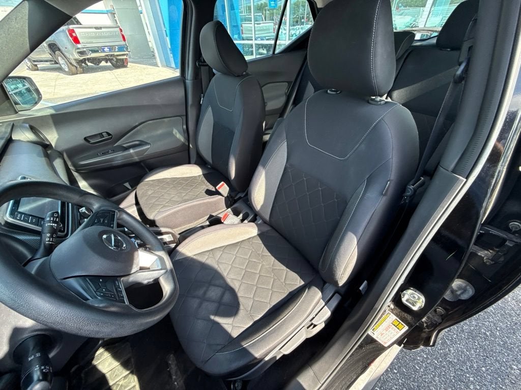 2019 Nissan Kicks S
