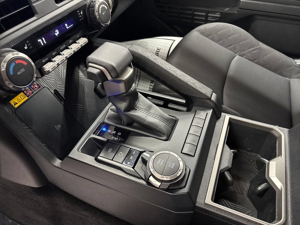 2024 Toyota Tacoma 4WD SR5