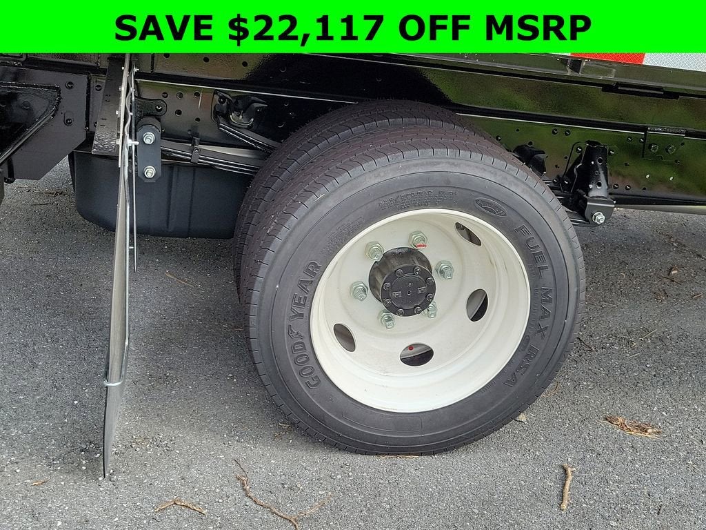 2024 Chevrolet Low Cab Forward 4500 MEDIUM ASH GRAY