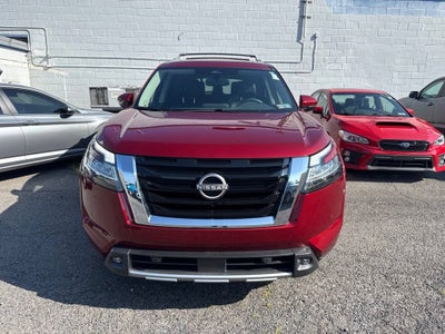 2022 Nissan Pathfinder SL