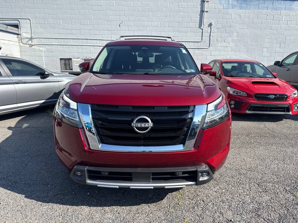 2022 Nissan Pathfinder SL