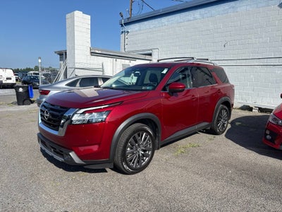 2022 Nissan Pathfinder SL