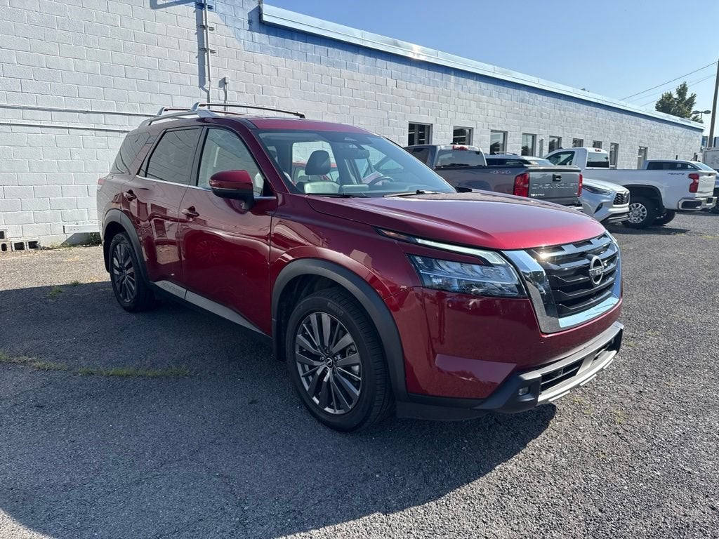 2022 Nissan Pathfinder SL