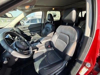 2022 Nissan Pathfinder SL