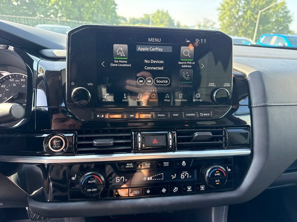 2022 Nissan Pathfinder SL