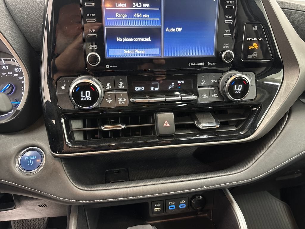 2022 Toyota Highlander Hybrid XLE