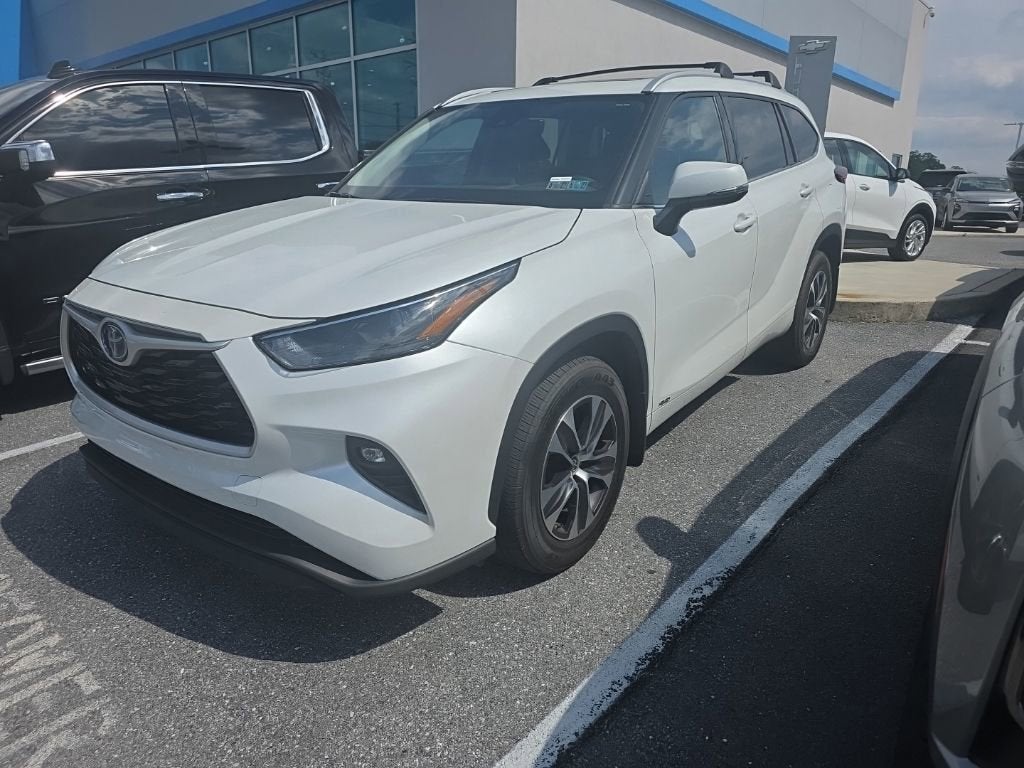 2022 Toyota Highlander Hybrid XLE