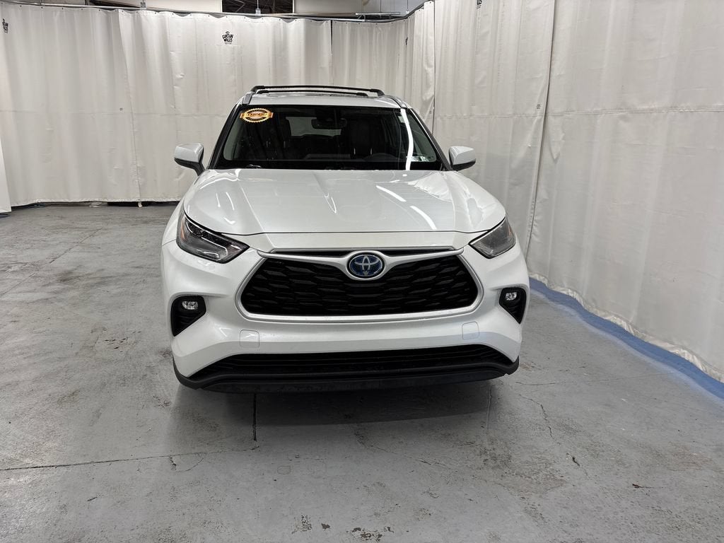 2022 Toyota Highlander Hybrid XLE